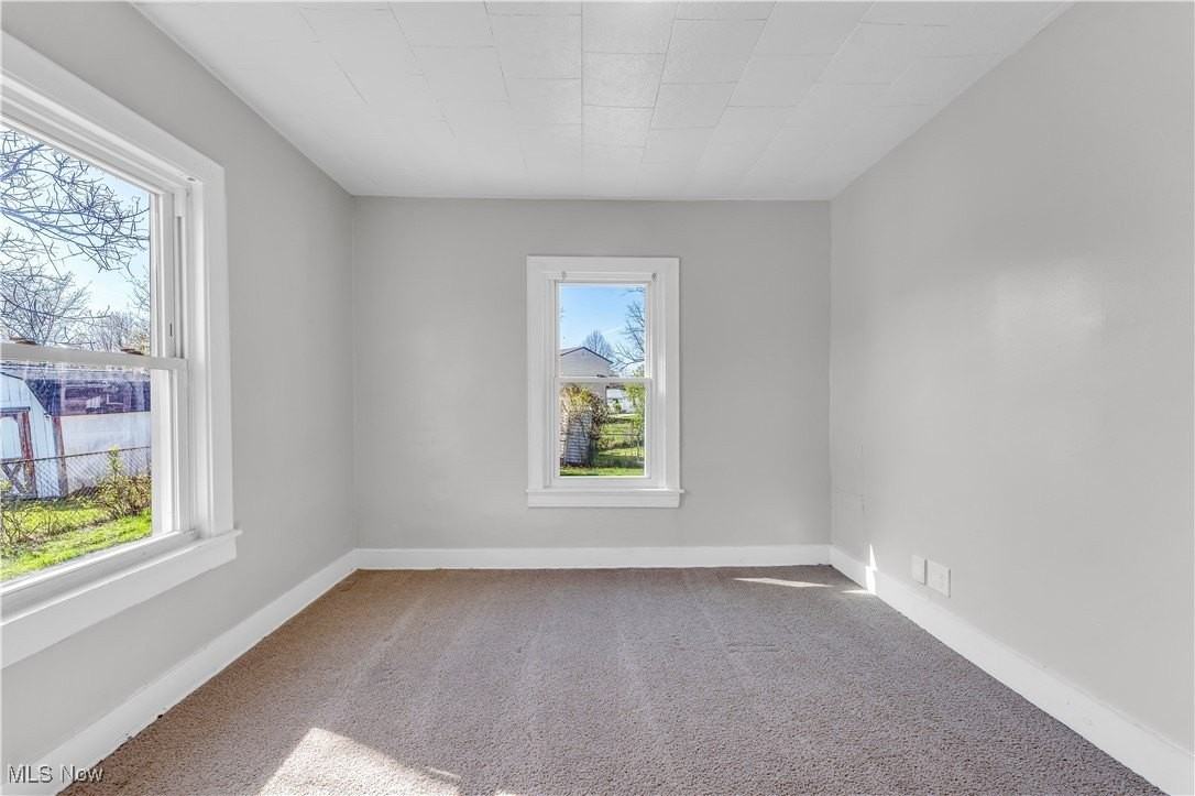 5656 Lafayette Ave - Photo 6 of 27