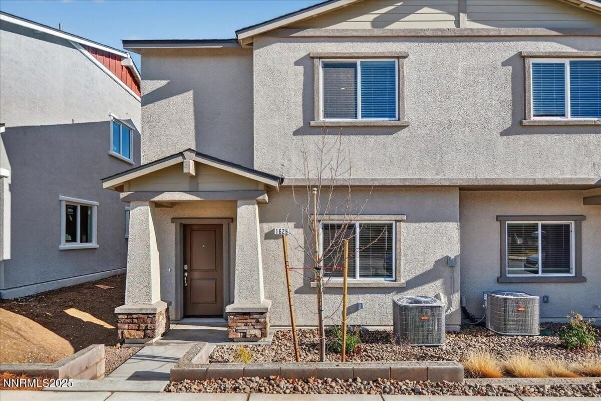 1629 Icelandic Way - Photo 4 of 43