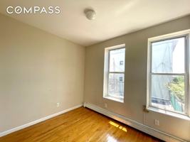 featured image of 478 Onderdonk Ave #3R