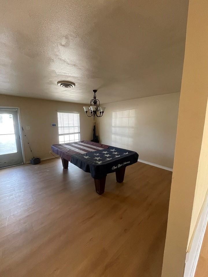 302 E Harriet St - Photo 2 of 18