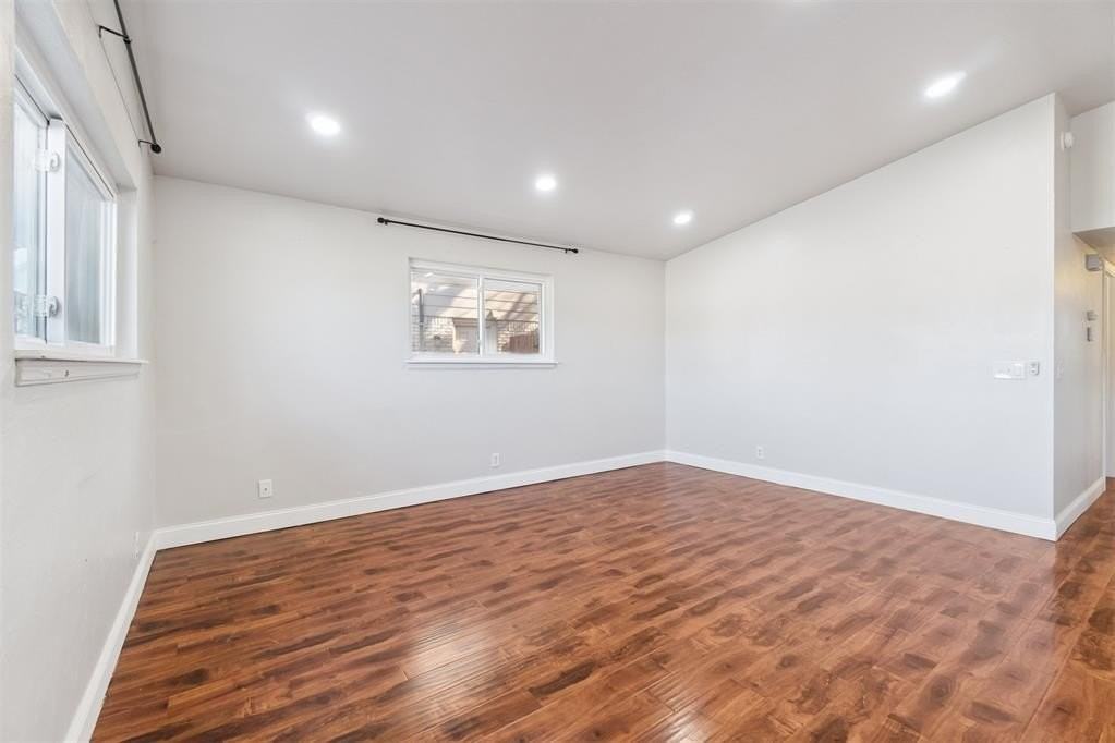 4824 Elmview Dr - Photo 5 of 35