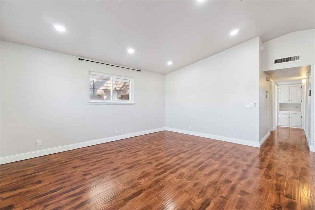 4824 Elmview Dr - Photo 6 of 35