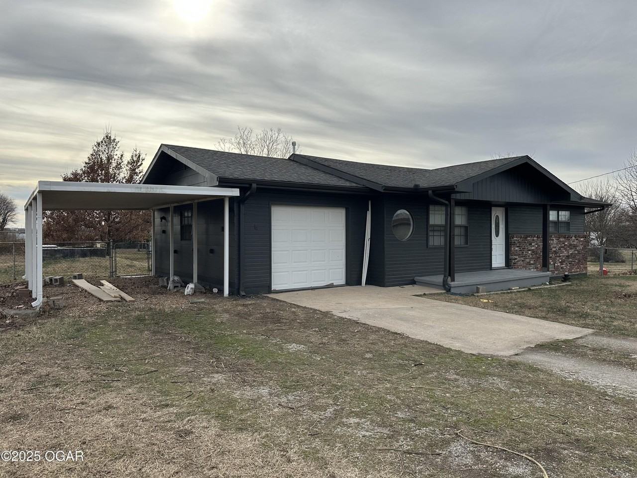 4102 E 25th St - Photo 2 of 3