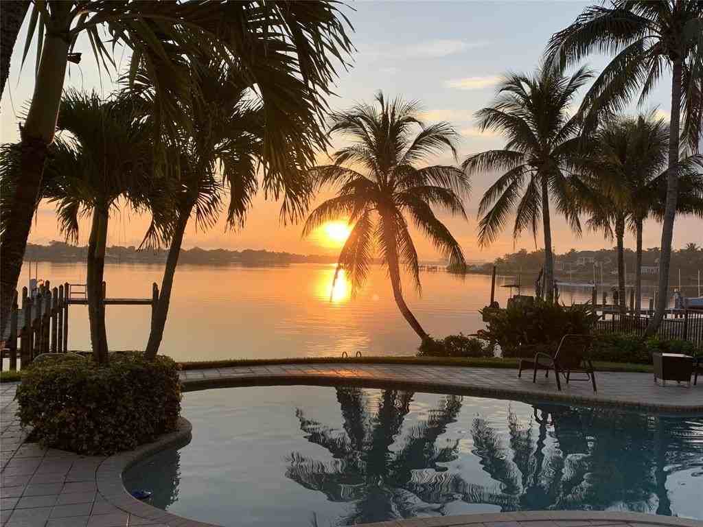 19022 Loxahatchee River Rd - Photo 2 of 50