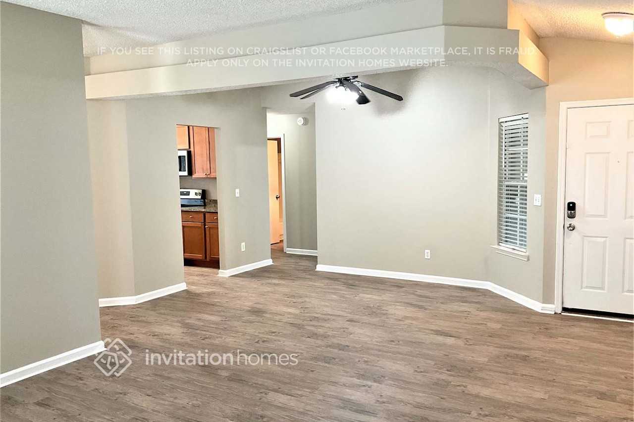 12370 Carriann Cove Trl S - Photo 5 of 21