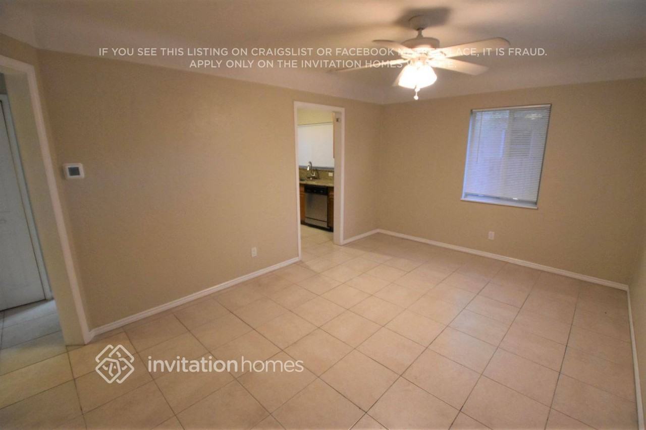 4710 21st Ave N - Photo 4 of 12