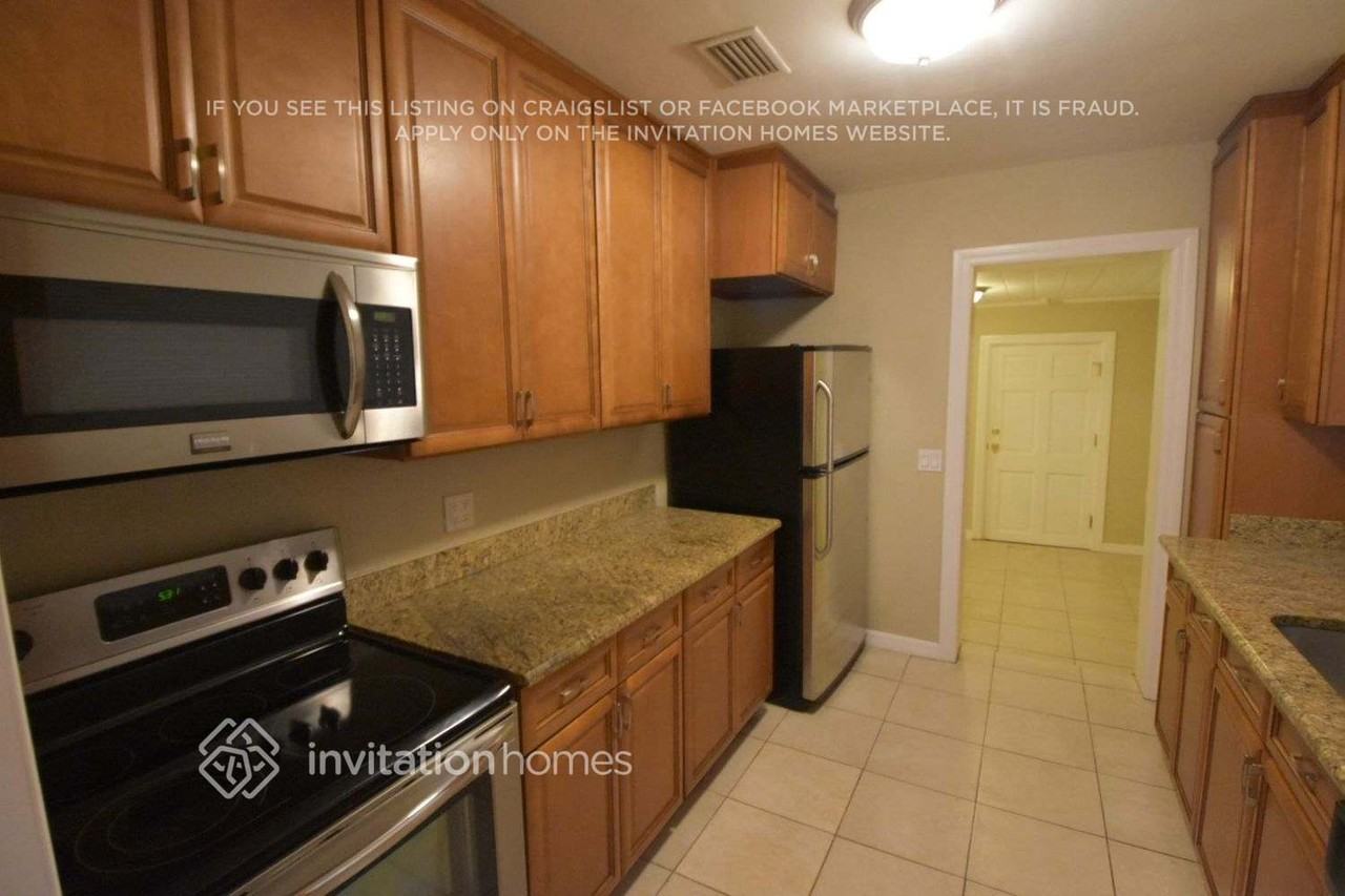 4710 21st Ave N - Photo 5 of 12