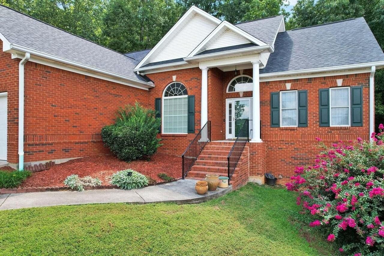 1865 Weston Pl Nw - Photo 2 of 30