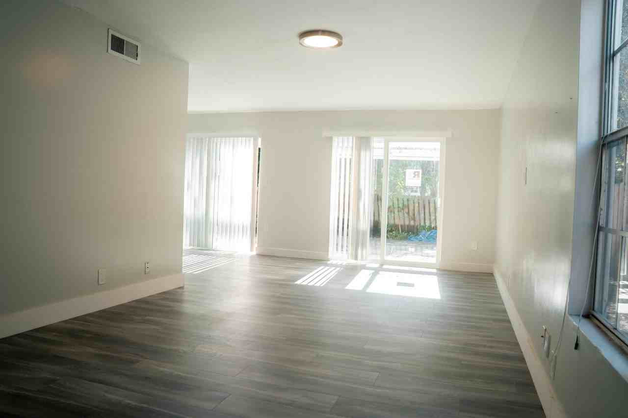 5884 Dewberry Way - Photo 7 of 39