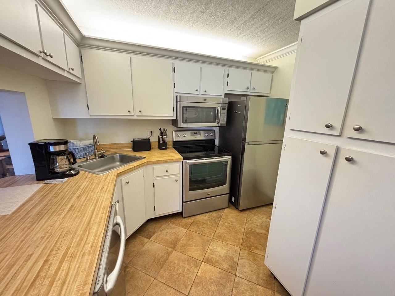 4428 Ne Ocean Blvd #G1 - Photo 7 of 27