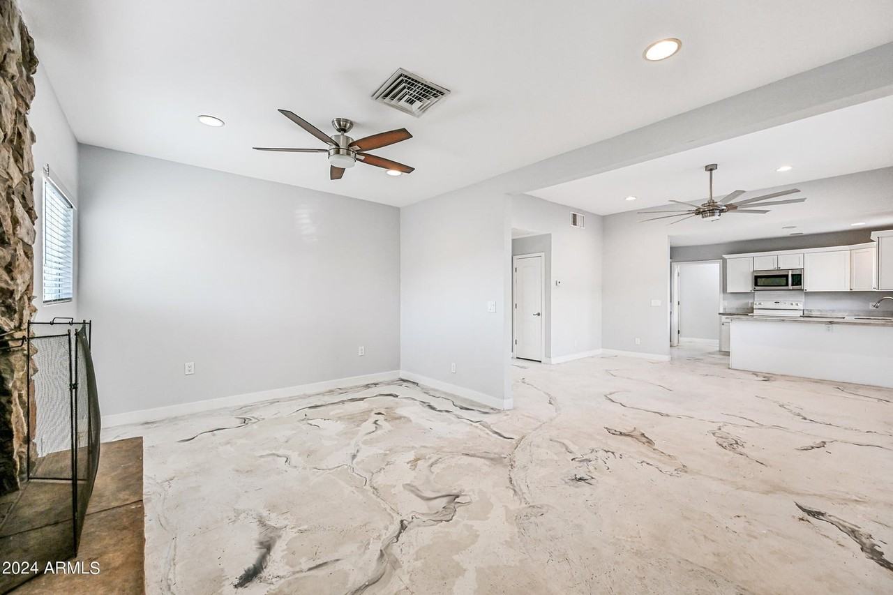 1850 West Glenrosa Avenue - Photo 3 of 22