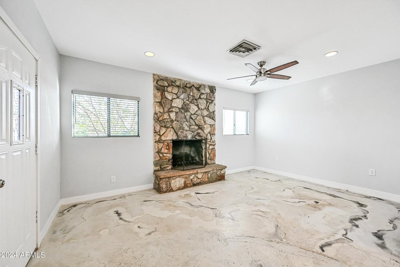 1850 West Glenrosa Avenue - Photo 4 of 22