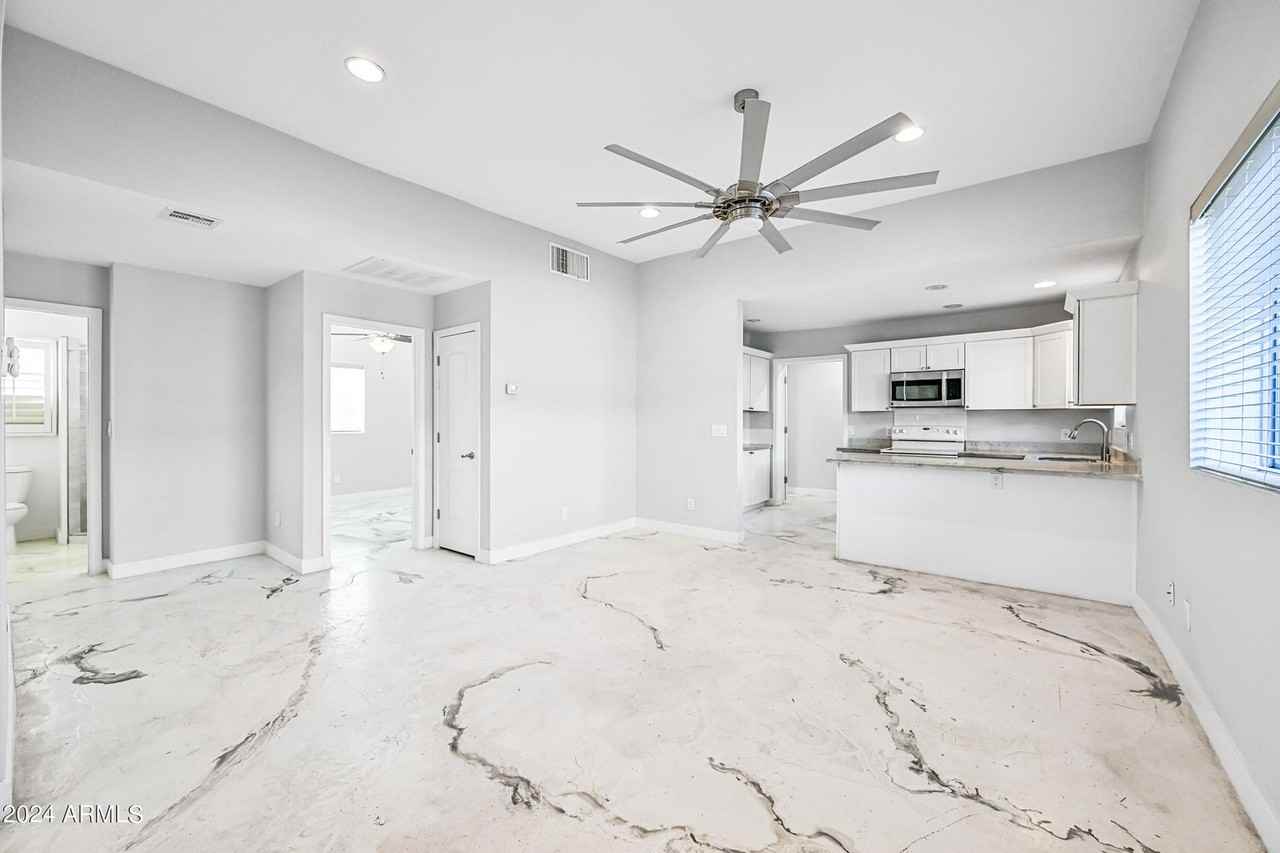 1850 West Glenrosa Avenue - Photo 6 of 22