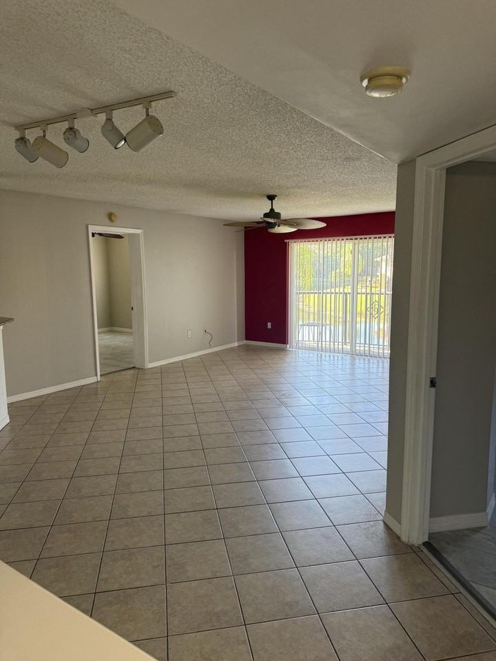 500 Crestwood Blvd N #514 - Photo 3 of 46