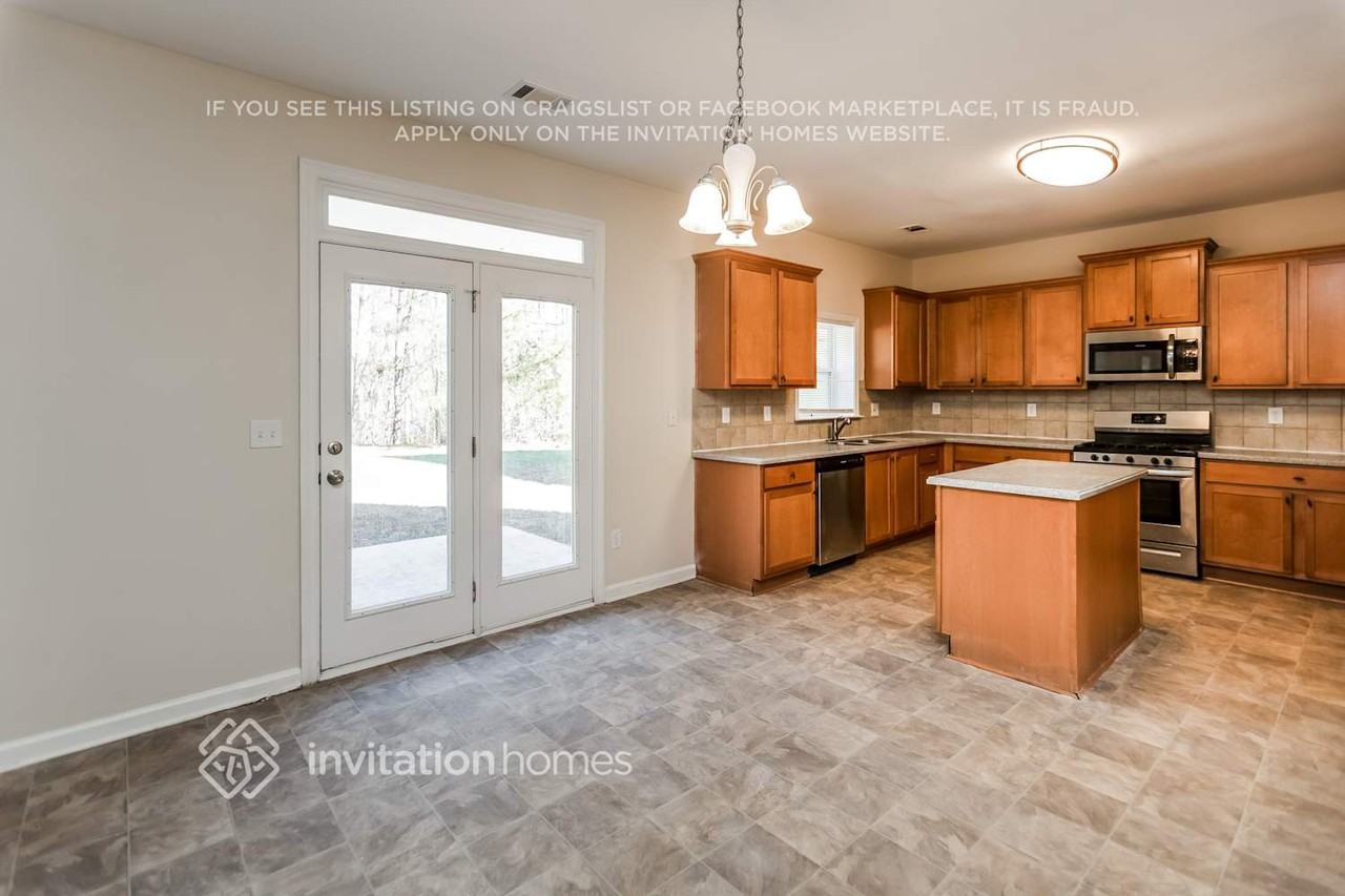 3568 Park Hill Cir - Photo 6 of 18