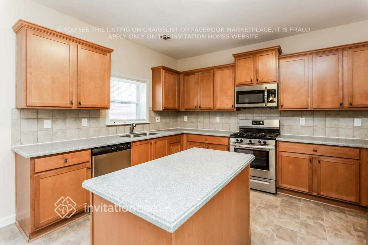 3568 Park Hill Cir - Photo 7 of 18