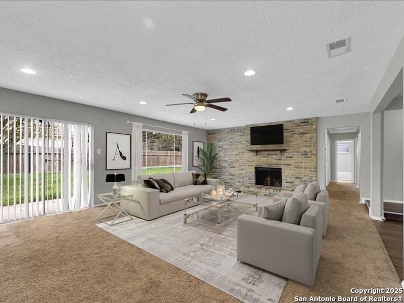 8406 Daycoach Ln - Photo 4 of 20