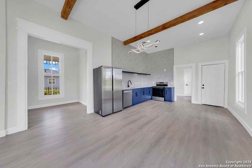 1219 Muncey - Photo 5 of 12