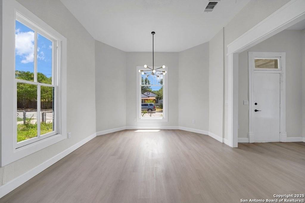 1219 Muncey - Photo 6 of 12