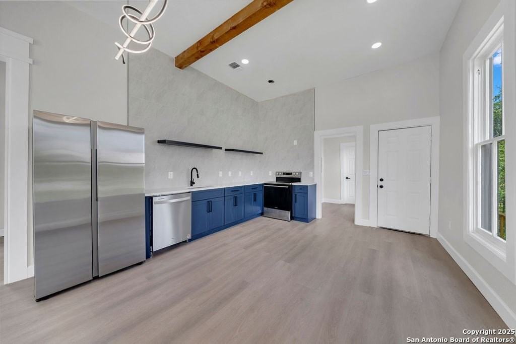 1219 Muncey - Photo 7 of 12