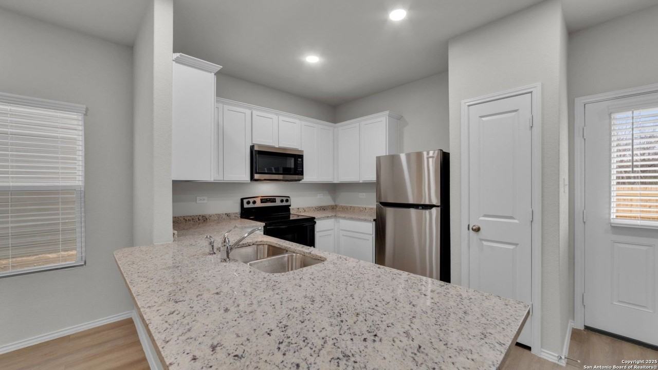 9034 Glen Shadow Unit 18 #18 - Photo 3 of 6