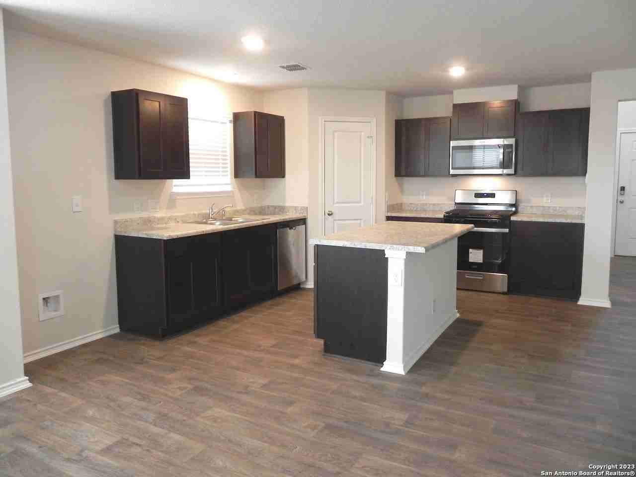 9506 Ranch Loop - Photo 4 of 25