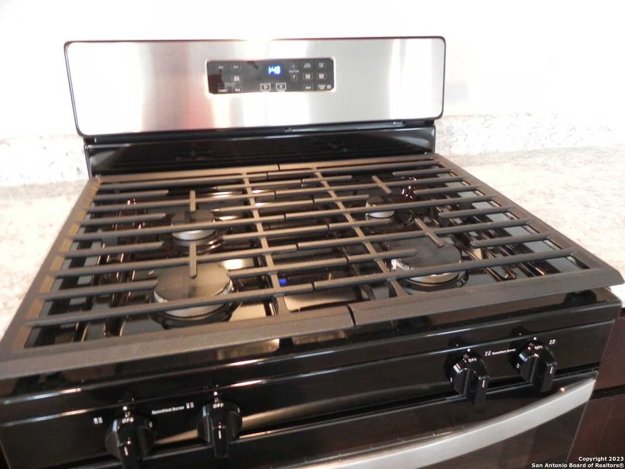 9506 Ranch Loop - Photo 6 of 25