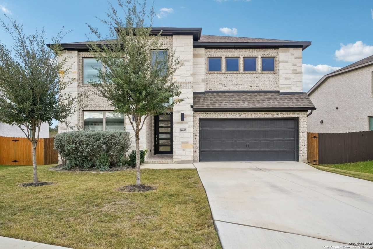 14047 May Mist - Photo 2 of 37