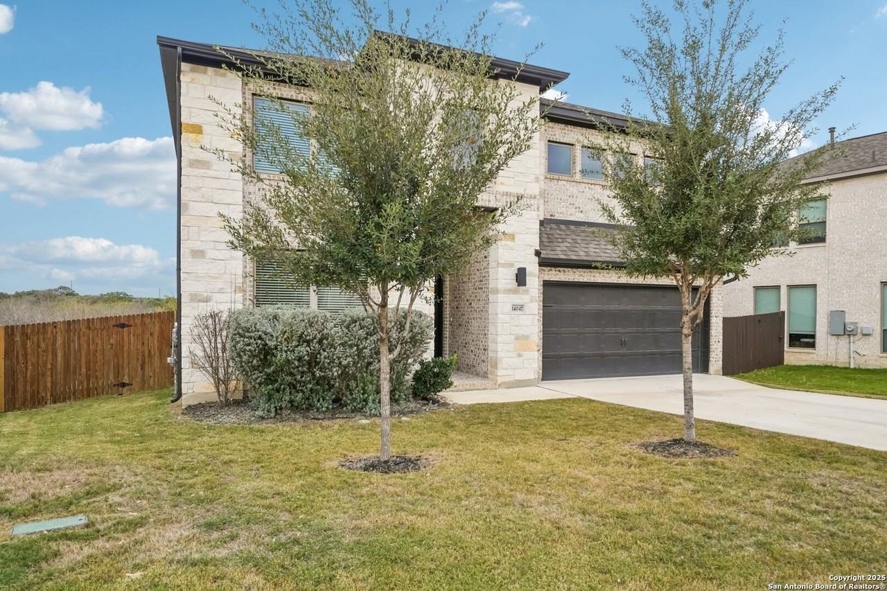 14047 May Mist - Photo 3 of 37