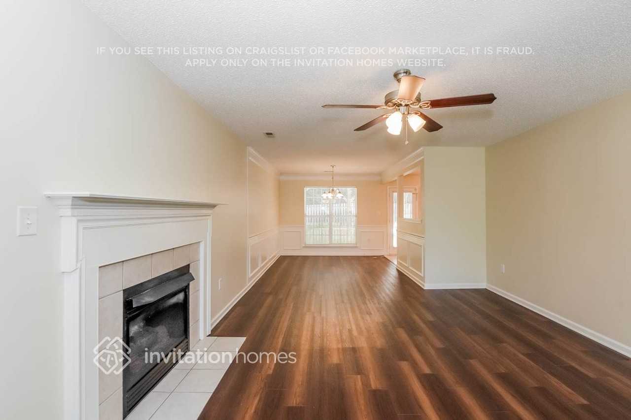 216 Bradford Glyn Dr - Photo 5 of 11