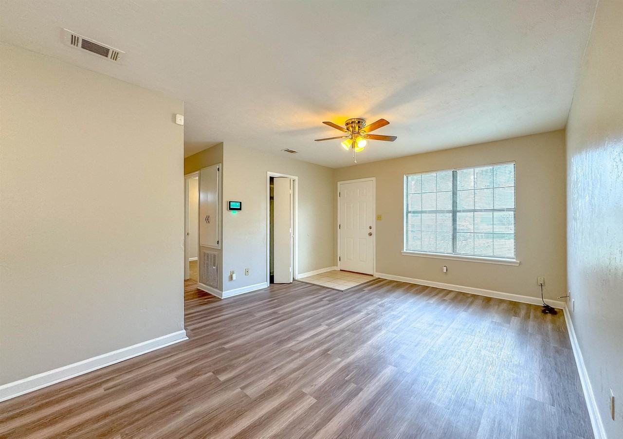 306 Belmont Rd - Photo 3 of 37