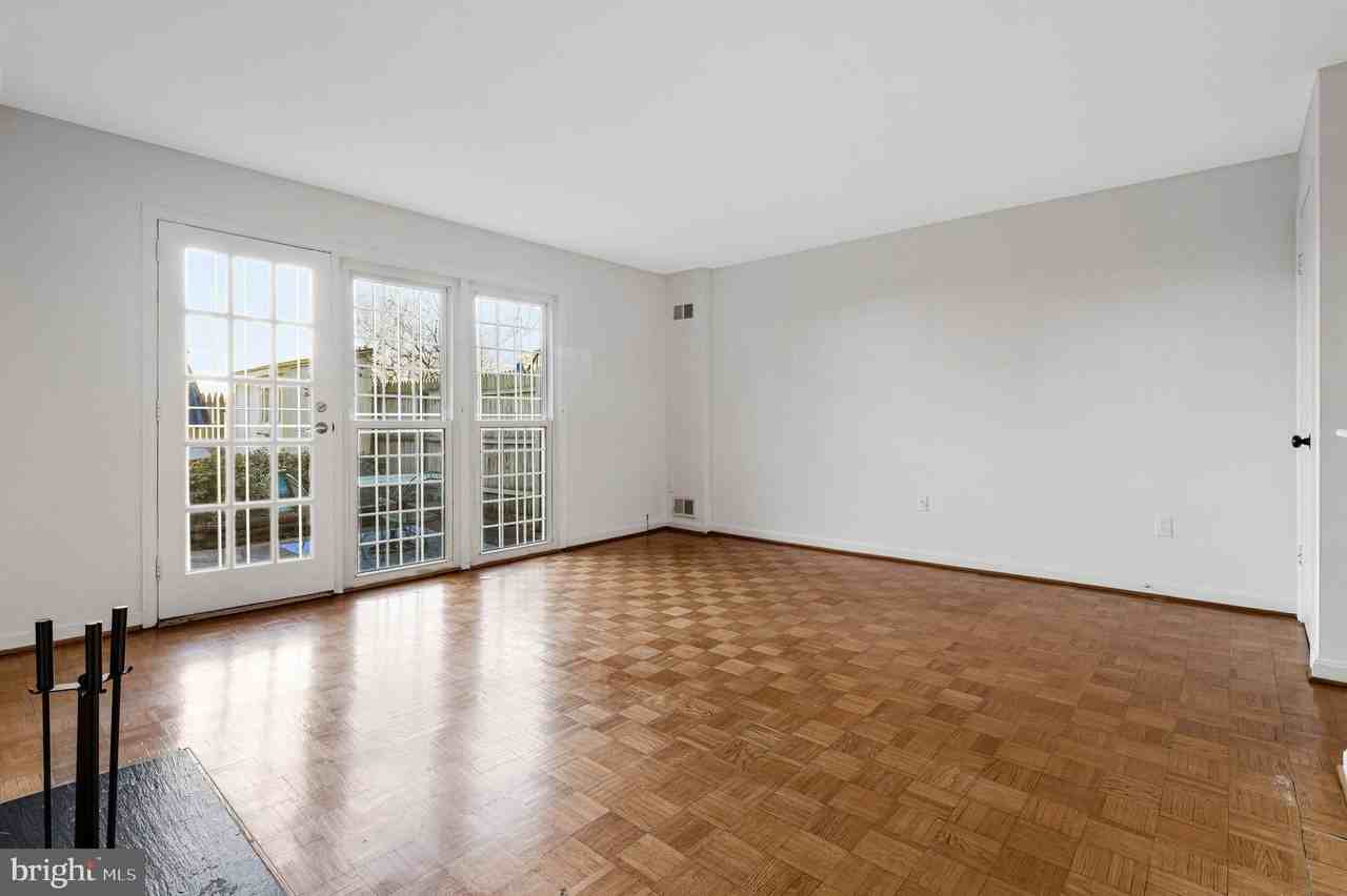 1248 C St Se Unit A #A - Photo 3 of 15