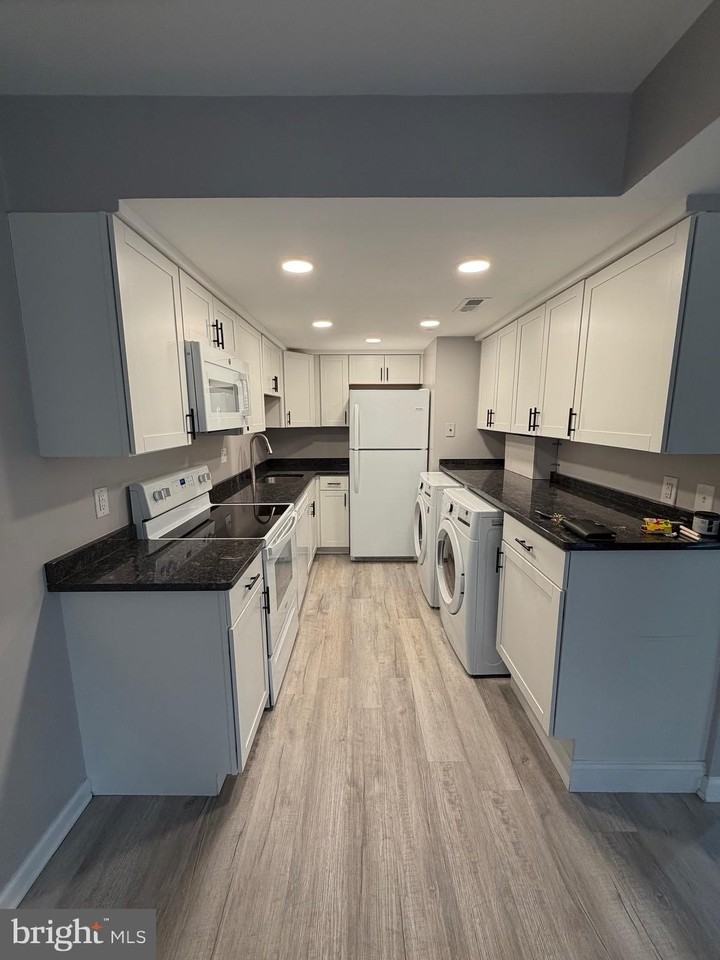 1914 Cavalier Cir Unit A #A - Photo 4 of 10