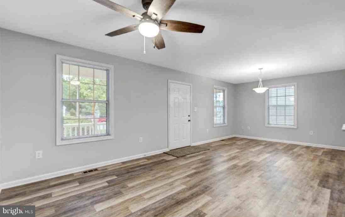 3629 10th St - Photo 3 of 23