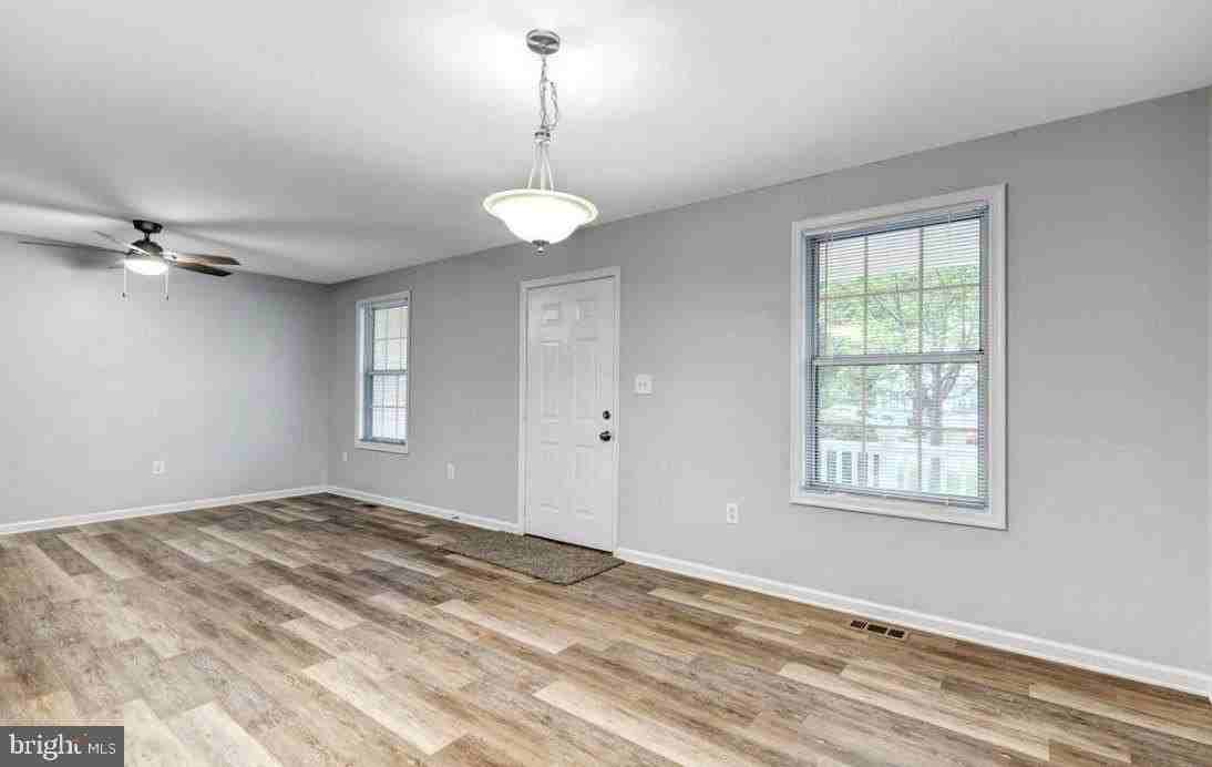 3629 10th St - Photo 5 of 23