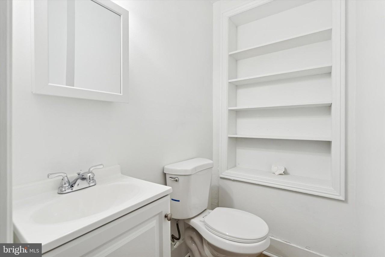 135 E Miner St - Photo 5 of 15