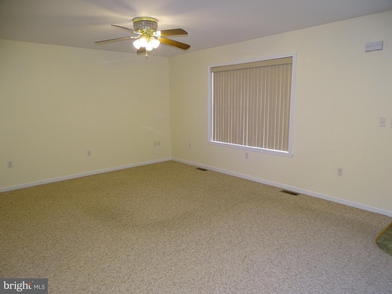 10 Fairview Ave - Photo 5 of 28