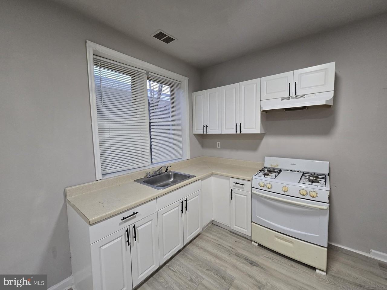 5431 Baltimore Ave 2nd Fl #2ndFLREAR - Photo 6 of 15