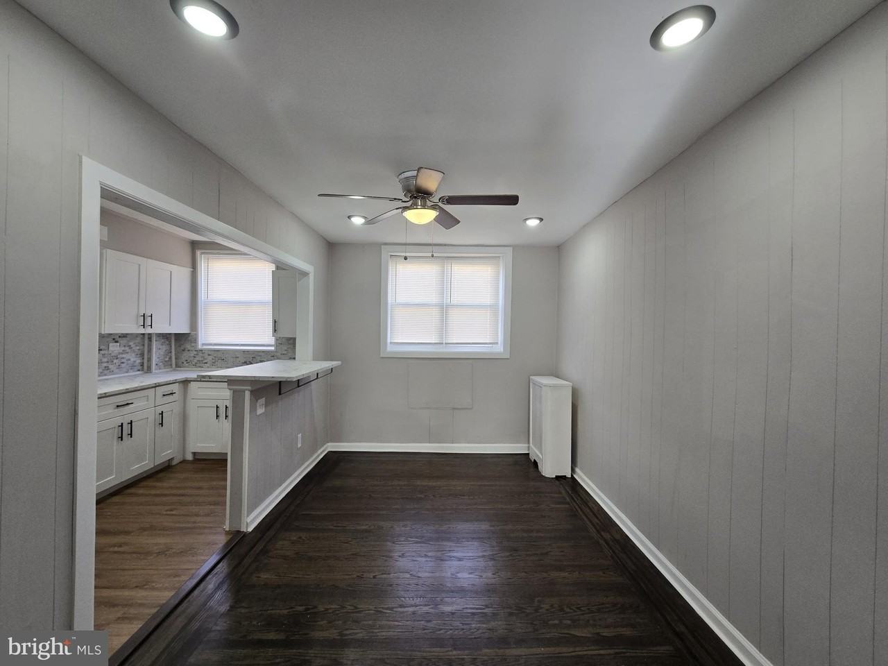 1447 Stevens St - Photo 5 of 33