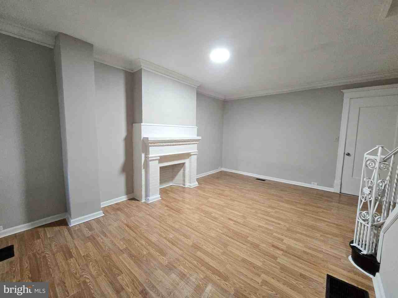 5825 Ashland Ave - Photo 2 of 24