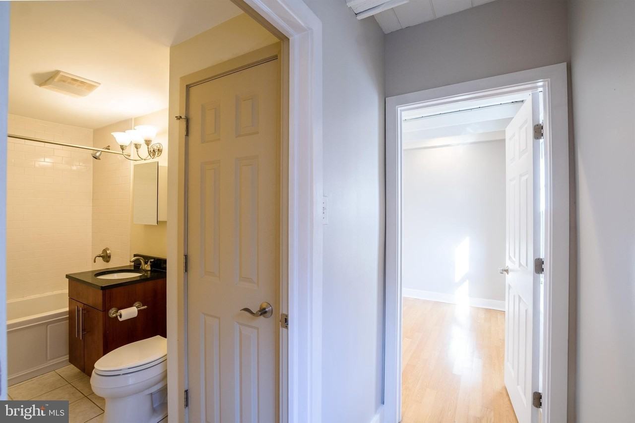 1431 Spruce St Apt 3r #3R - Photo 7 of 14