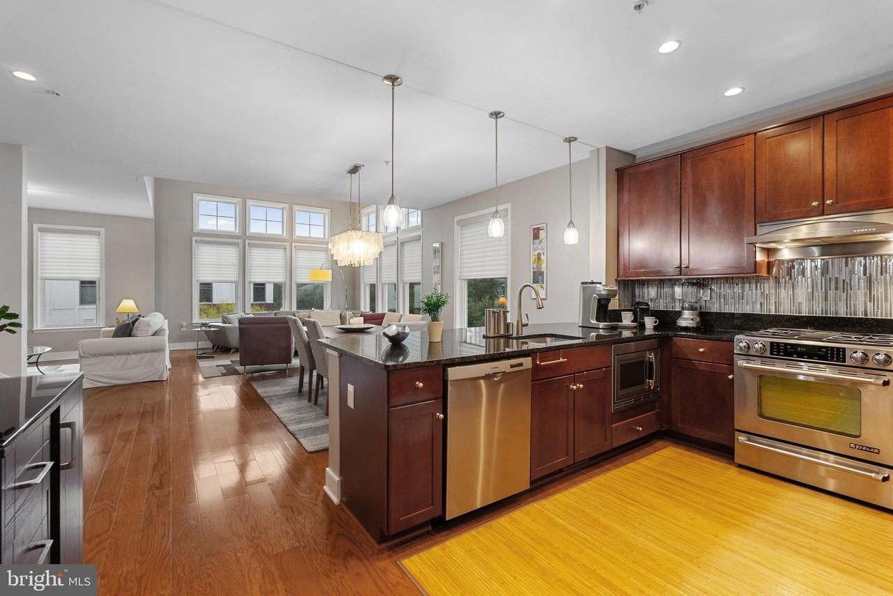 1418 N Rhodes St Unit B423 #B423 - Photo 6 of 36