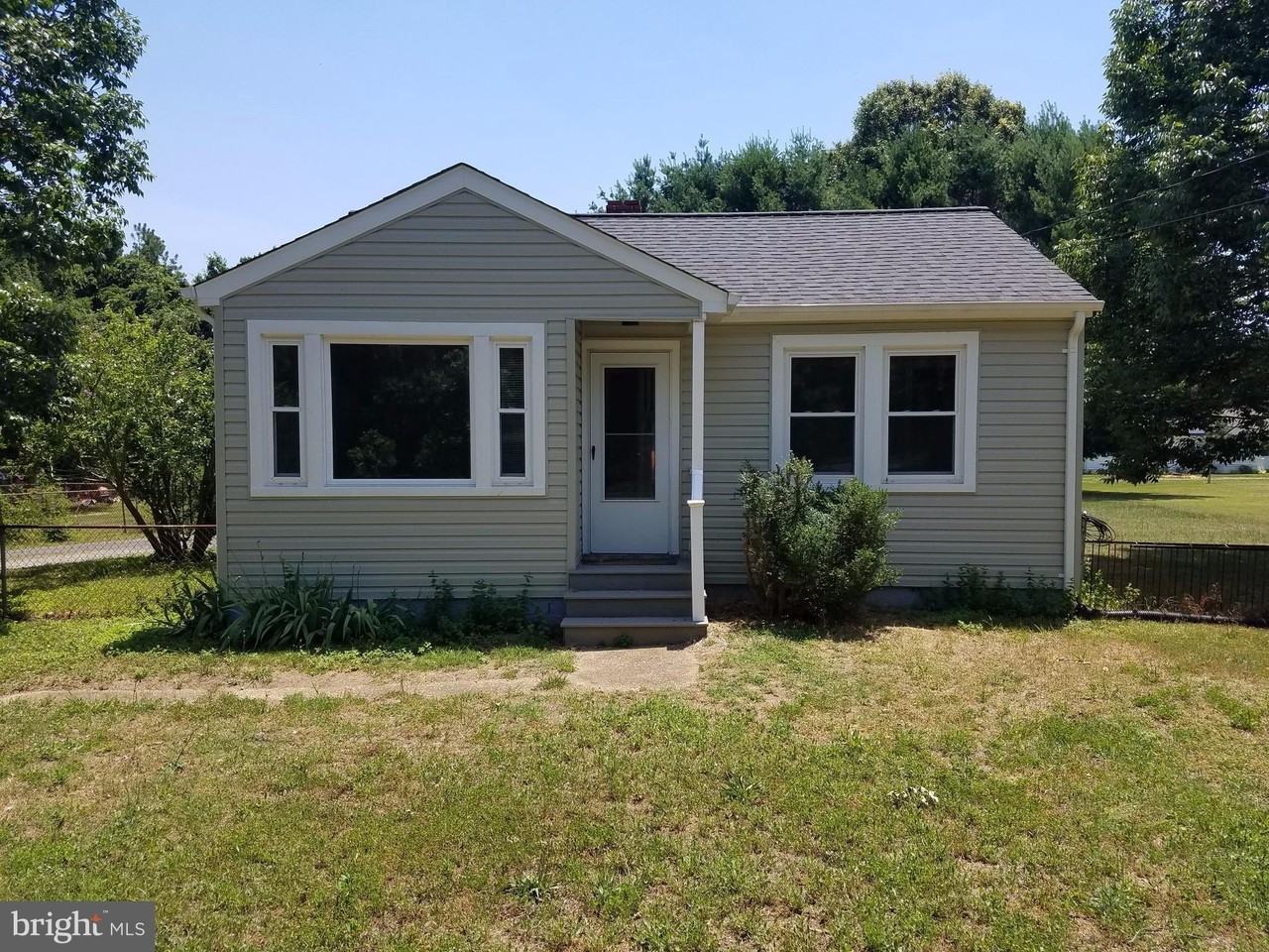 10118 Dahlgren Rd - Photo 2 of 17