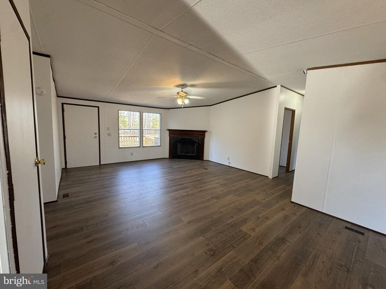 8556 Powhatan Rd - Photo 4 of 12