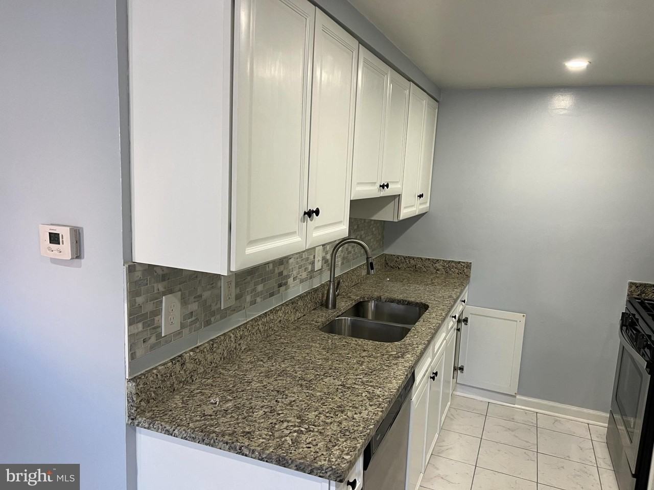 15019 Ashdale Cir - Photo 3 of 23