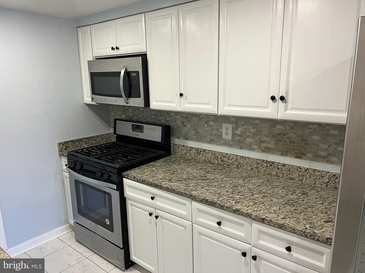 15019 Ashdale Cir - Photo 5 of 23