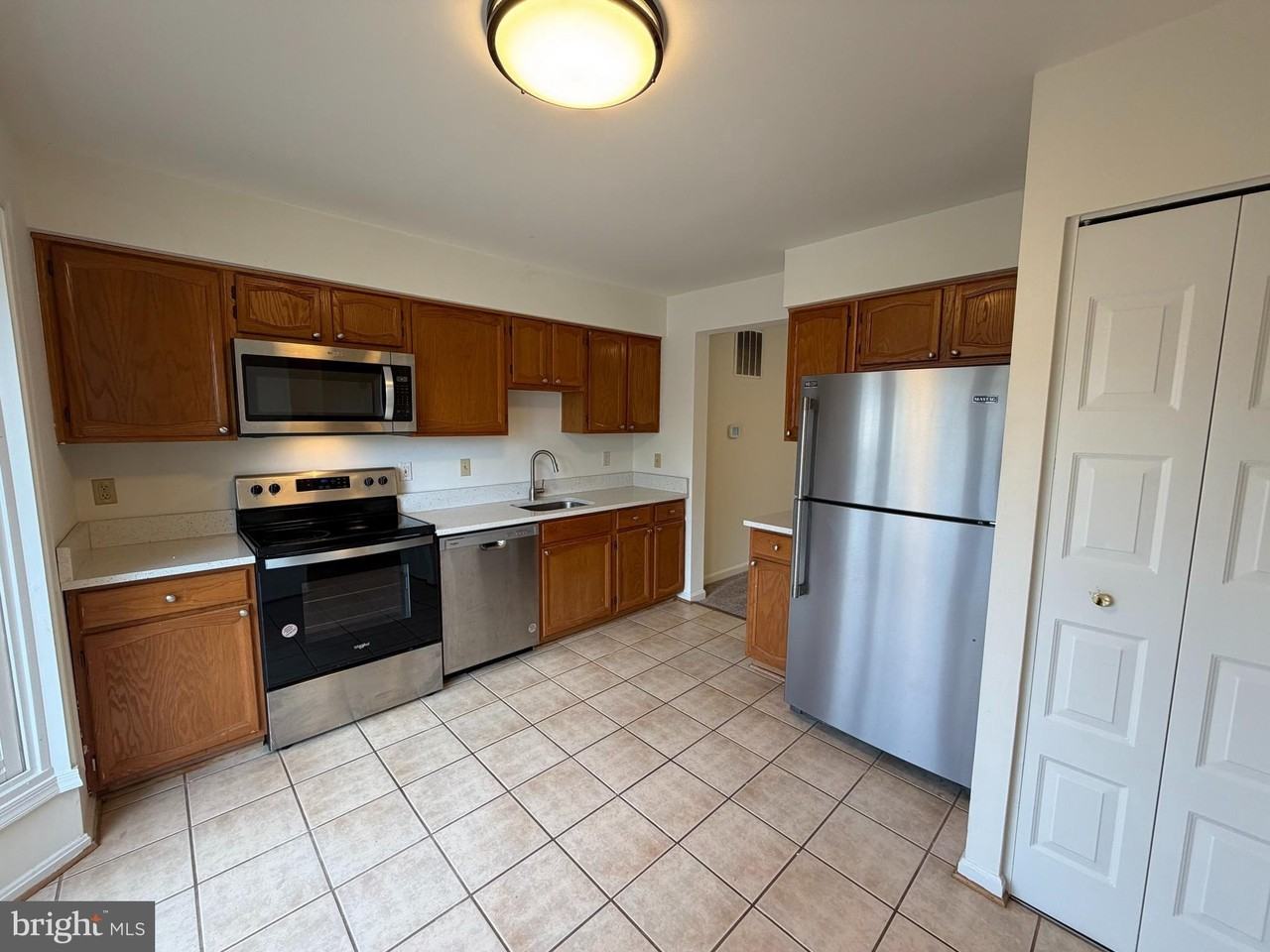 10740 Brice Ct - Photo 3 of 24