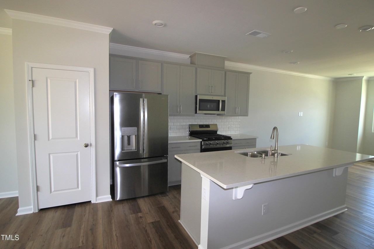 1753 Barrett Run Trl - Photo 7 of 29