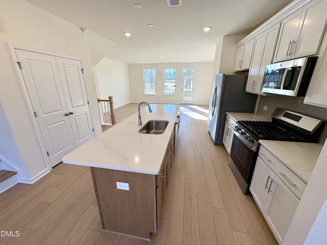 721 Parc Townes Dr - Photo 7 of 25