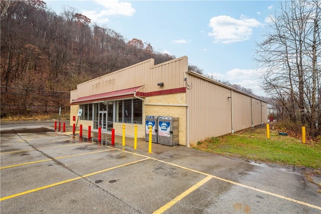 26 Front St - Photo 3 of 25